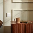 Light Switch H2 EU egy áramkörös, két gombos okos Zigbee + Thread villanykapcsoló, fehér / szürke